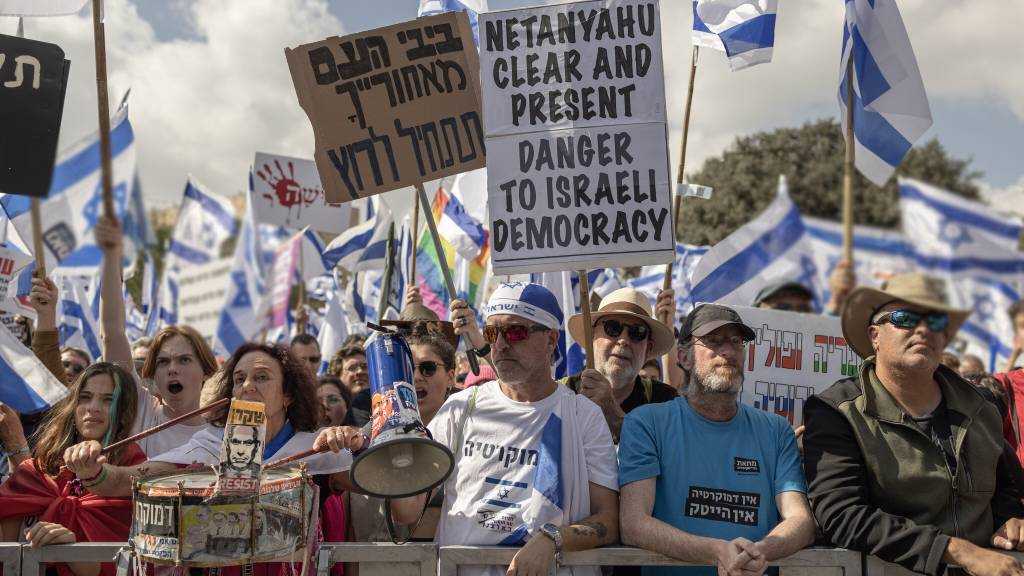 “Israeli” Poll: Dramatic Shake-up in Right-Wing