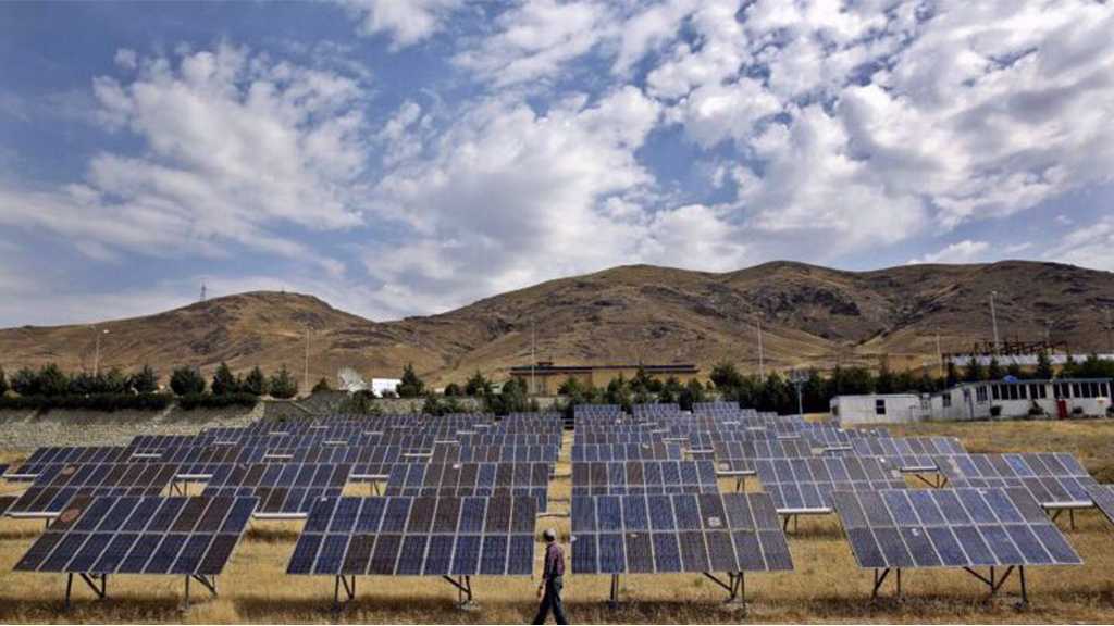 Iran Launches 600 MW of Renewable Energy Projects