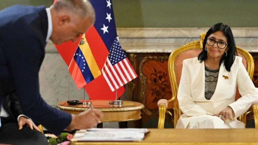 Machado Challenges Venezuela US Oil Deal, Calls Regime “Illegitimate”