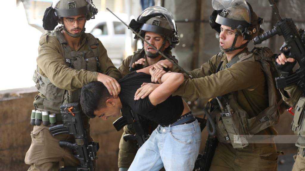 “Israel” Intensifies West Bank Raids, Detentions and Settlement Expansion