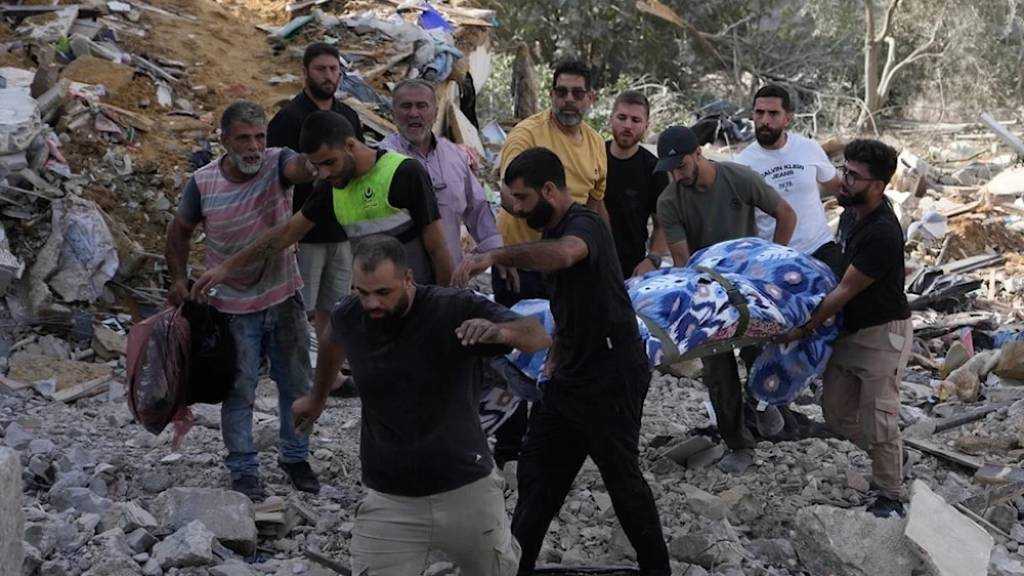 IOF Escalates South Lebanon Assault, Destroys Hospital And Targets Vehicles