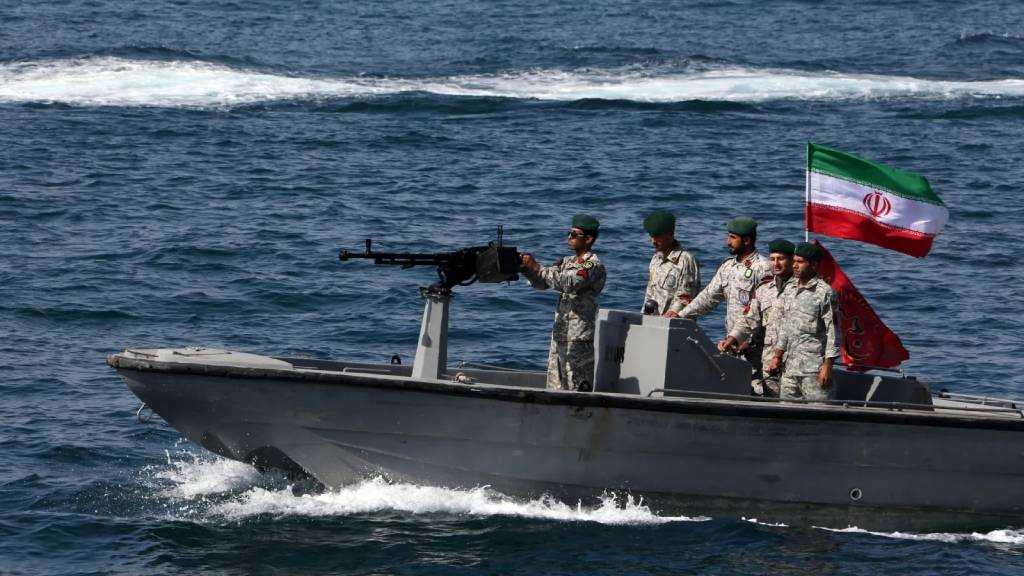 Iranian Army: US Vessels Don’t Dare Approach Iranian Shores