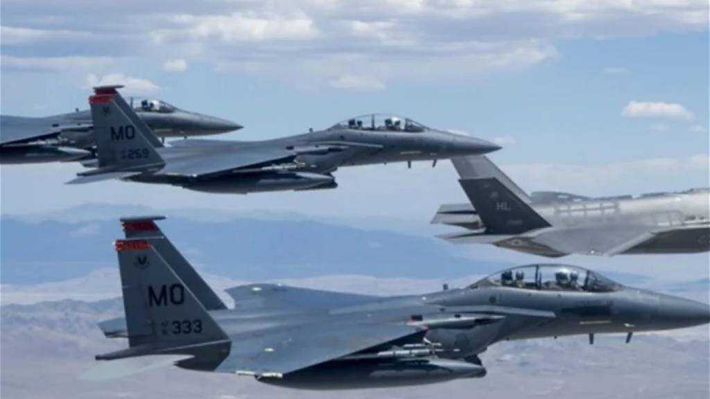 Iran’s Qalibaf: US Fighter Jets Are Now the Prey
