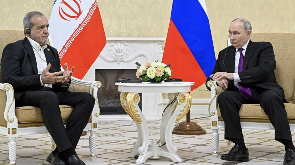  Pezeshkian to Putin: Iran Not to Leave Negotiating Table