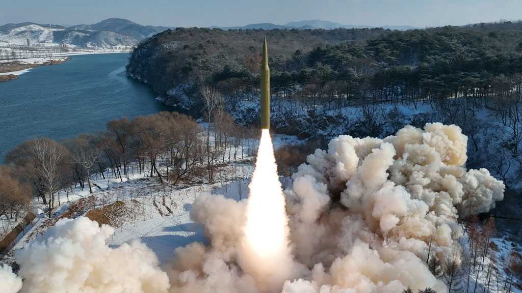  Military: N Korea’s Missile Launches May Be Response to S Korea’s Hypersonic Weapon Test