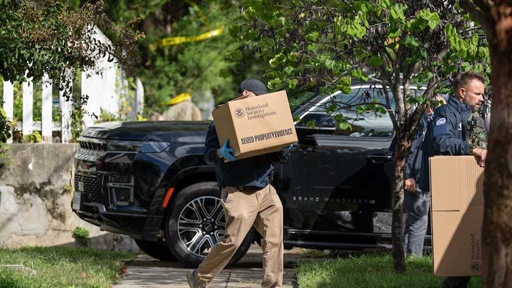  Federal Search of Ilhan Omar’s Home Draws Democratic Condemnation