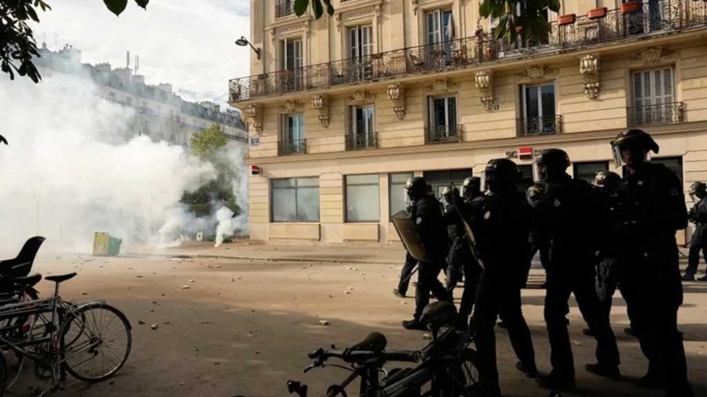  France Detains Nearly 8,000 in Student Protests
