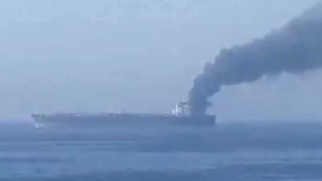 IRG: Oil Super Tanker Catches Fire After Striking Sea Mine in Strait of Hormuz
