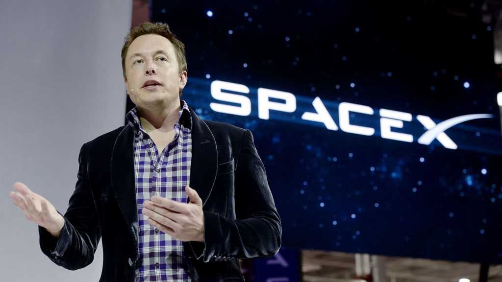  Musk Backs Potential SpaceX-Tesla Merger
