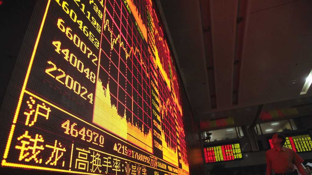 China’s CSI 300 Enters Bear Market as Stock Sell-Off Deepens