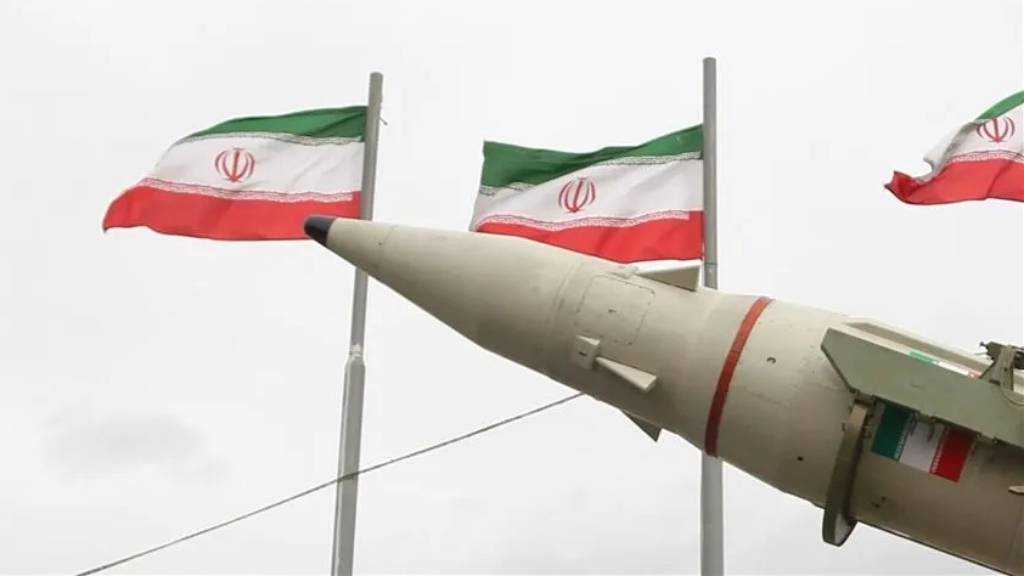 IRG Warns ’Israel’ After Provocative Flights Near Iran