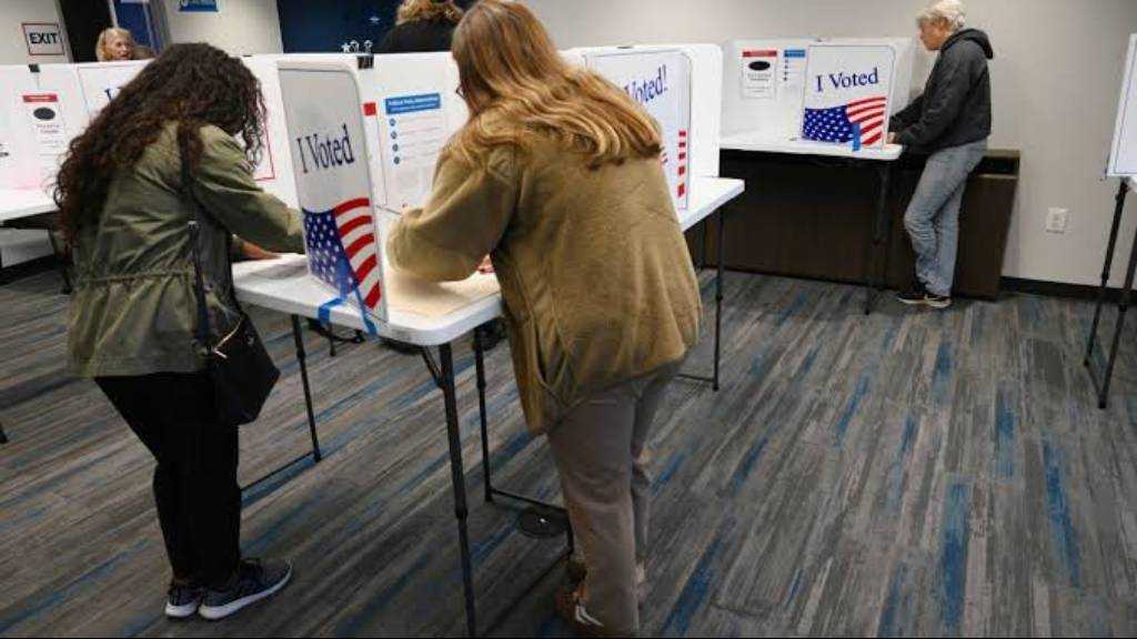 Corruption and Billionaire Wealth Dominate Growing US Voter Discontent Ahead of Midterms