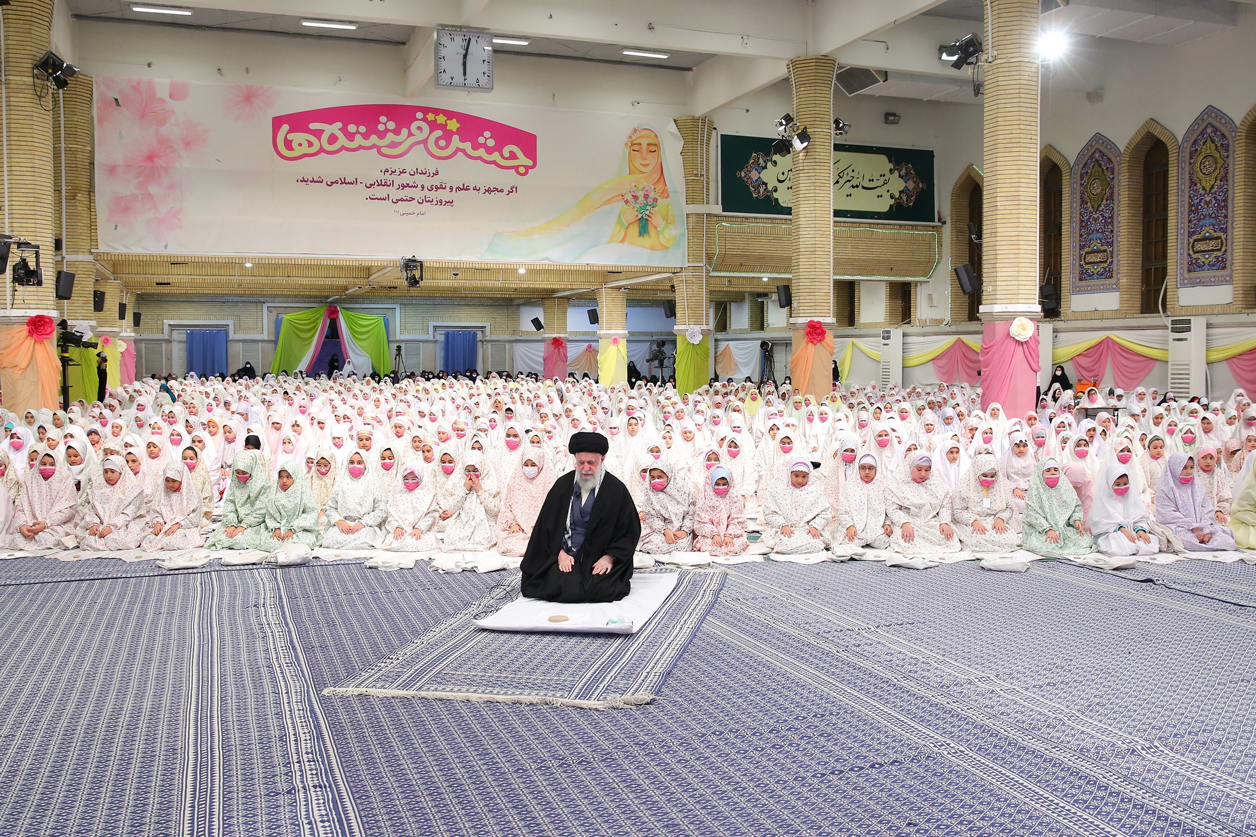 Imam Khamenei To Young Girls: Study for Iran’s Progress, Try to Be One of The Outstanding Women [Photos]