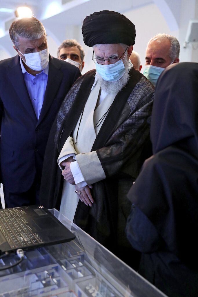 Imam Khamenei Visits Exhibition of Achievements in Iran’s Nuclear Industry